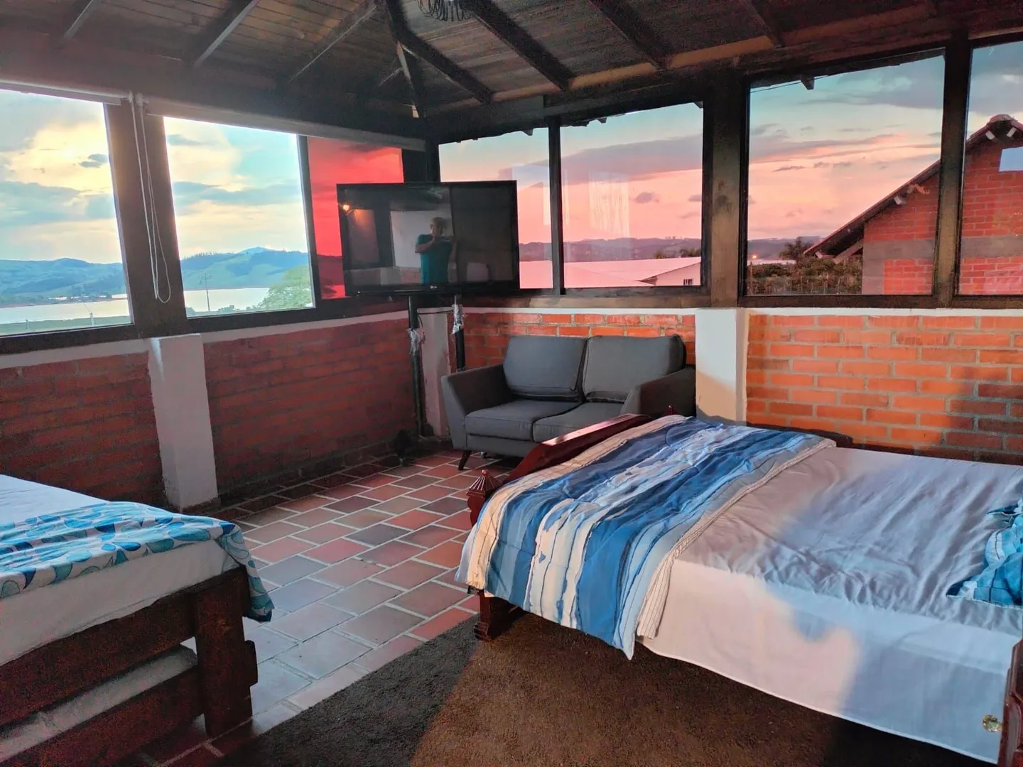 Habitación con vista al Lago Calima en el Hostal Campestre El Galeno